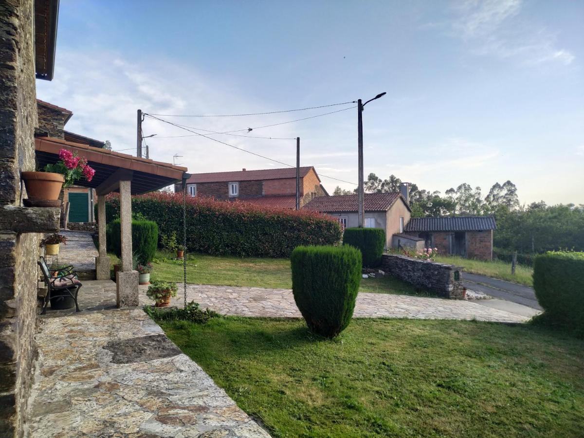 Villa Casa O Castelo en Touro Exterior foto